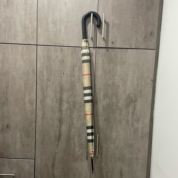 Burberry Accessories - Burberry umbrella